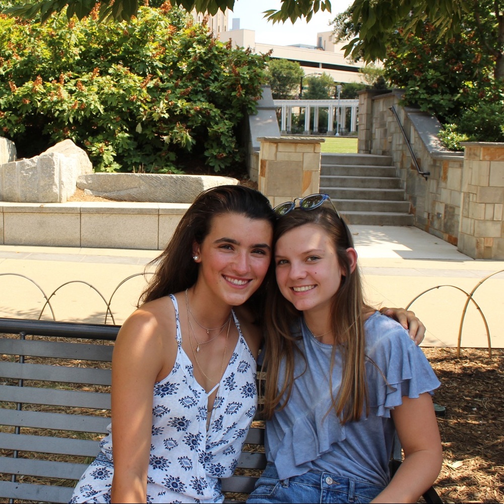 Meet your Posher, Macy